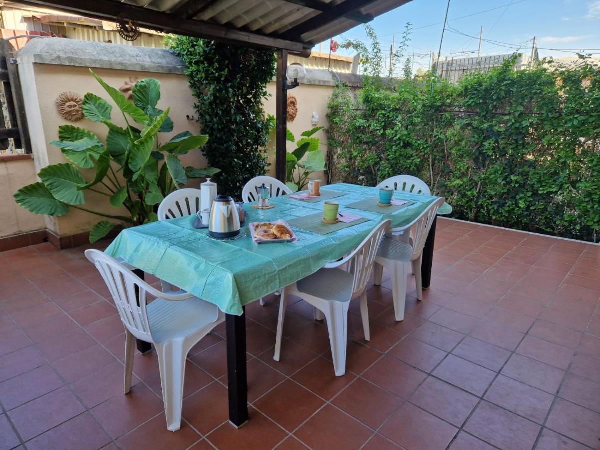 Appartamento Per Chi Ama Prendere Il Caffe In Terrazzo Roma Esterno foto